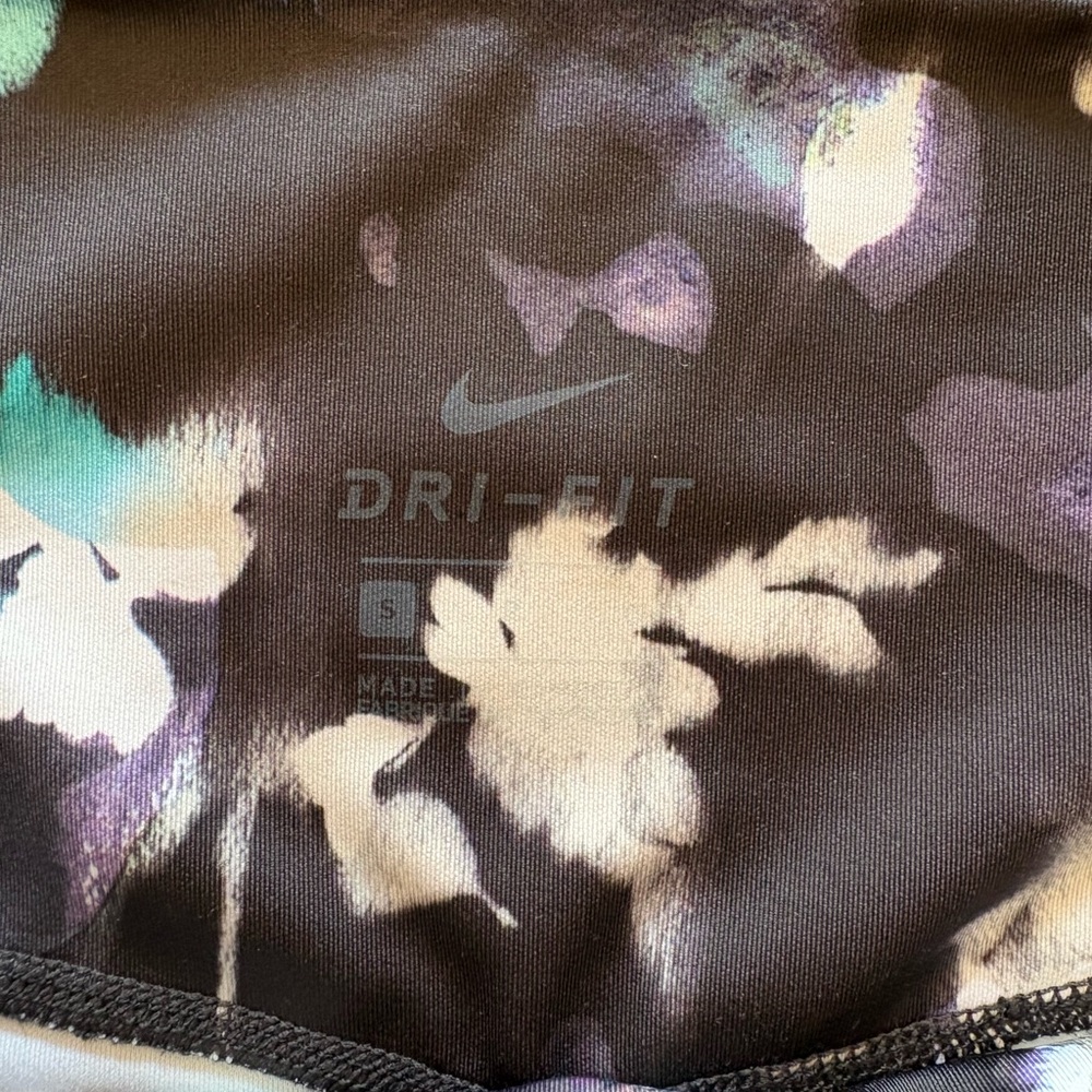 Floral Patterned Leggings - Picture 2 of 3